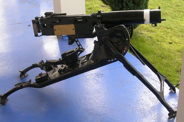 Maxim machine gun