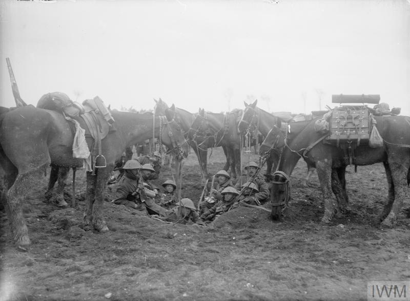 Cavalry resting on the Arras-Cambrai road, April 1917.© IWM (Q 2032)