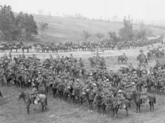 The 8th Hussars started the war in the Ambala Brigade, 5th Cavalry Division next to native Indian Mounted Regiments, seeing their first action in December 1914 at Givenchy.